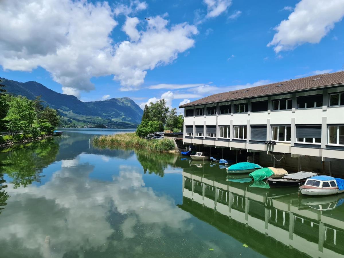 Helvetia Hotel Seewen  Екстериор снимка