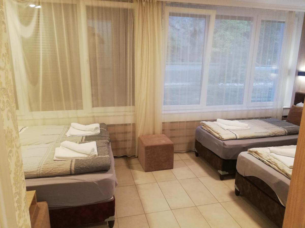 Helvetia Hotel Seewen  Екстериор снимка