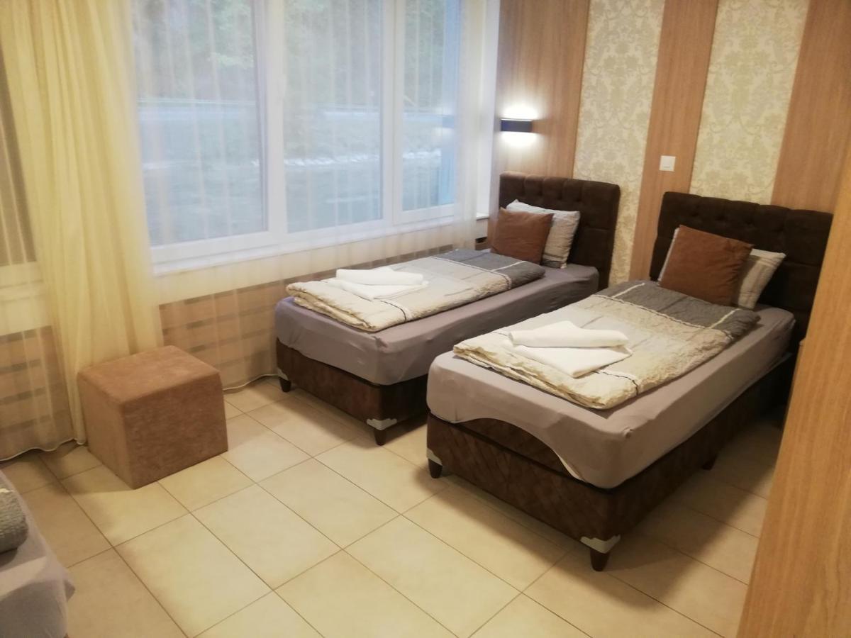 Helvetia Hotel Seewen  Екстериор снимка