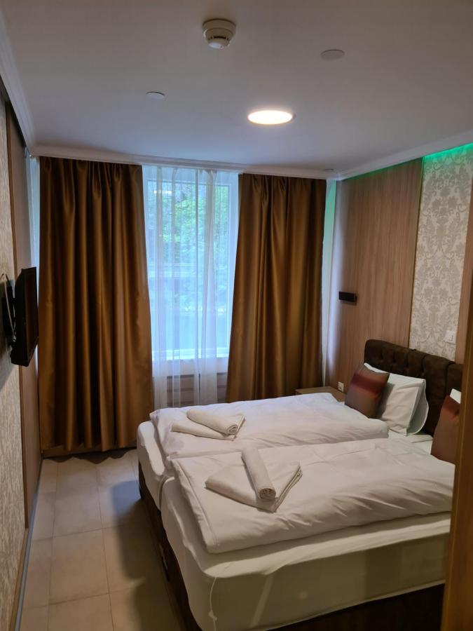 Helvetia Hotel Seewen  Екстериор снимка