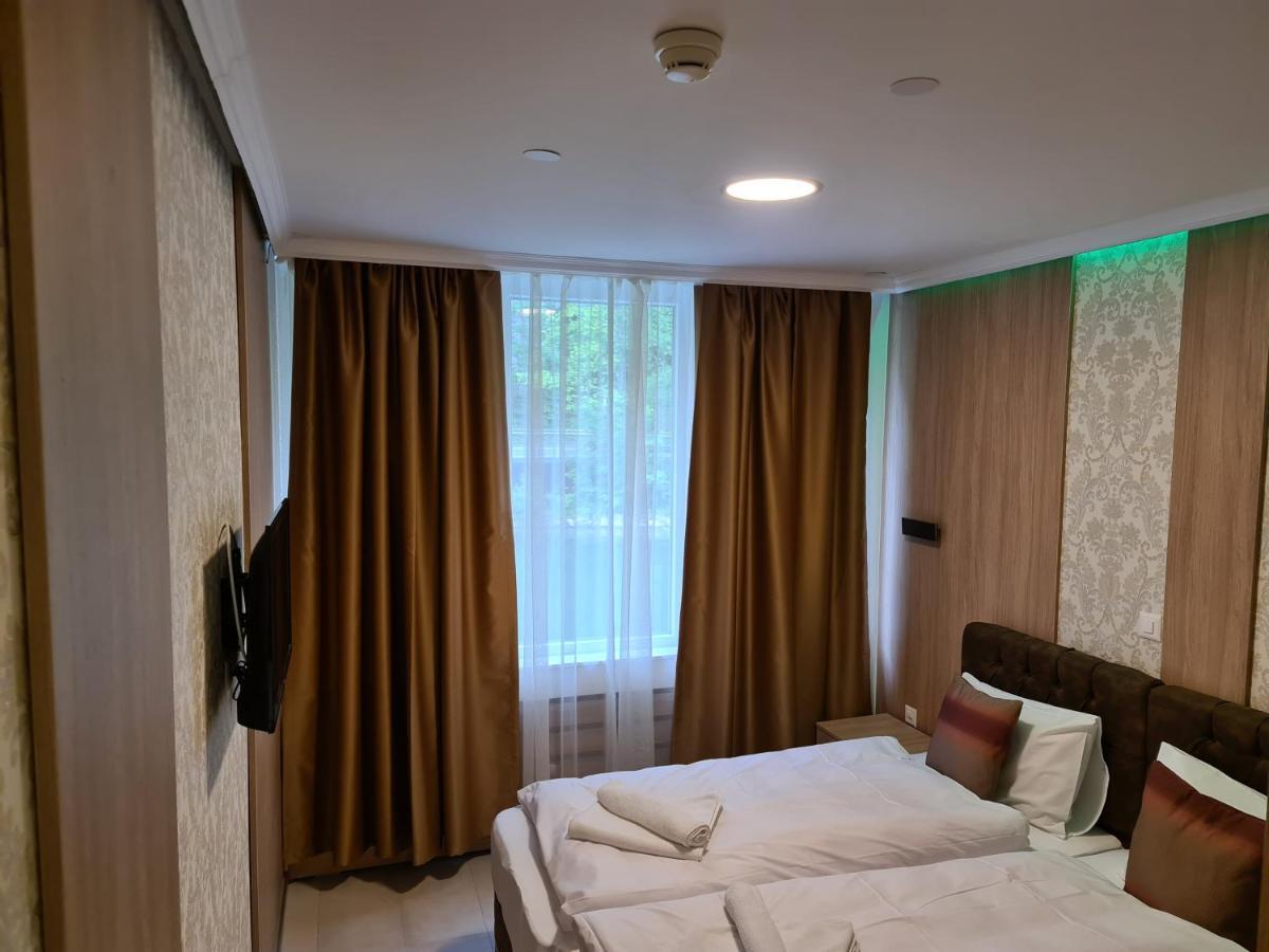 Helvetia Hotel Seewen  Екстериор снимка