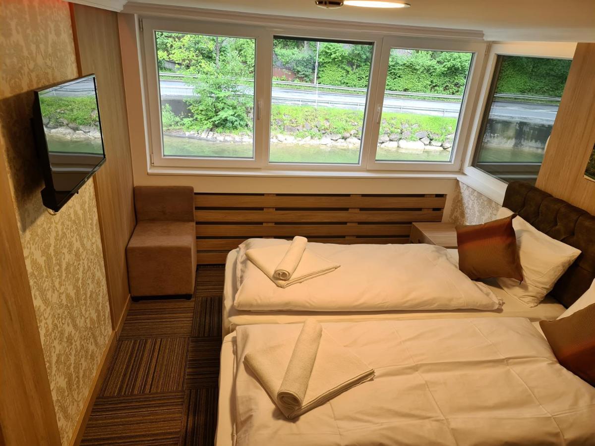 Helvetia Hotel Seewen  Екстериор снимка