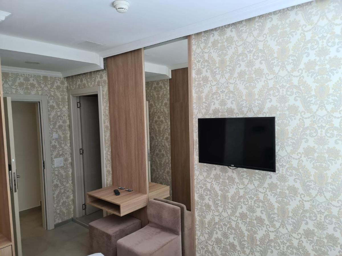 Helvetia Hotel Seewen  Екстериор снимка