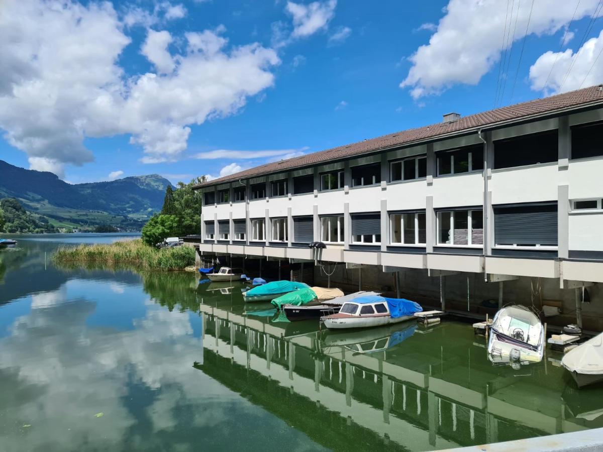 Helvetia Hotel Seewen  Екстериор снимка